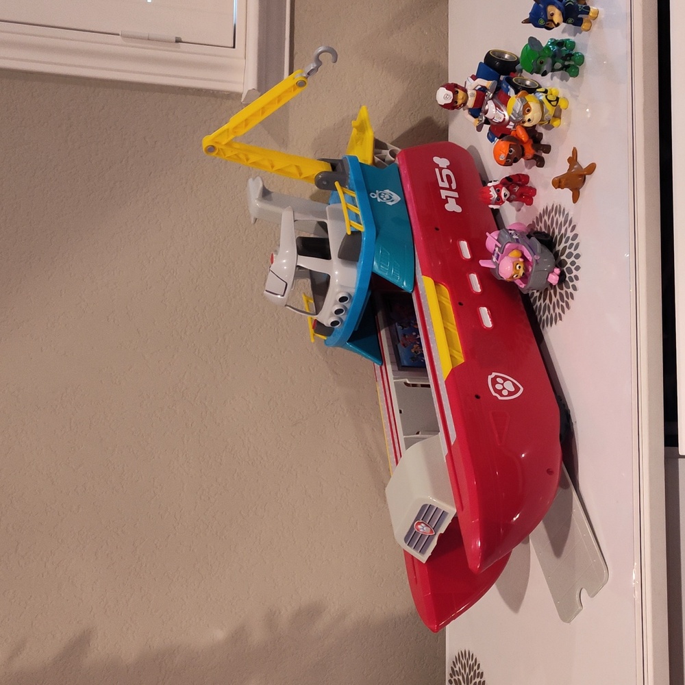 Paw Patrol Sea Patrol Transforming Boat Vehicle + Extras